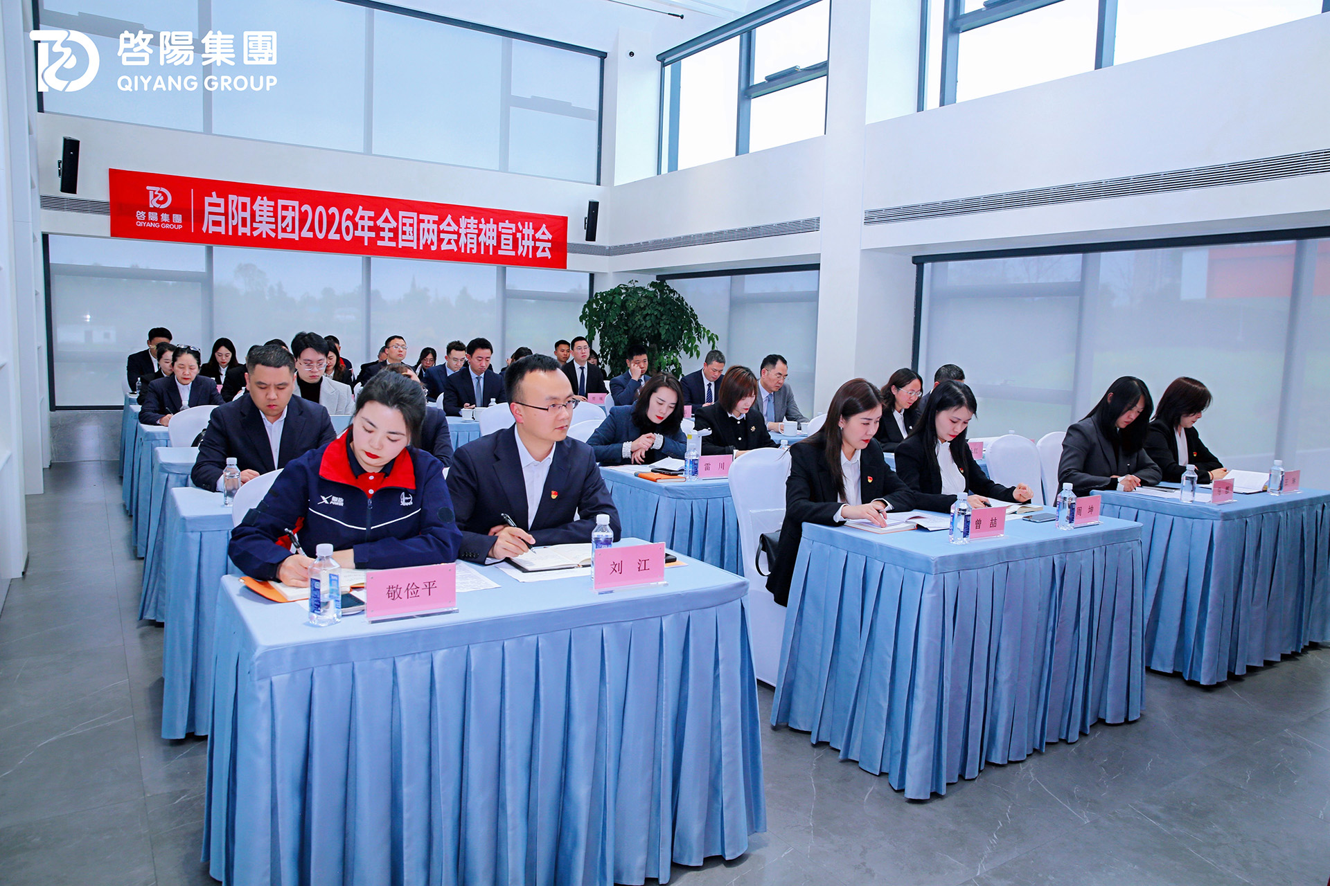 180920232917.jpg 01.jpg